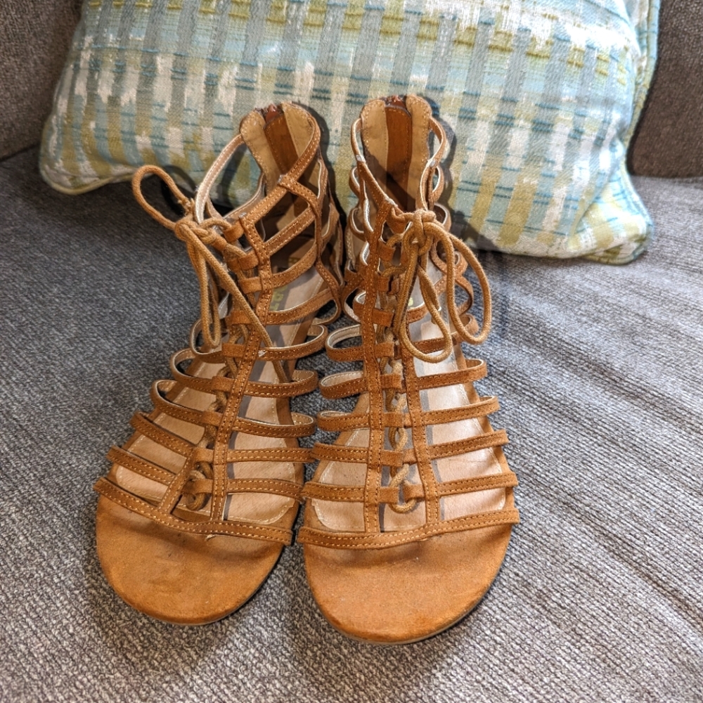 Report Shoes Gladiator Sandals Size 10